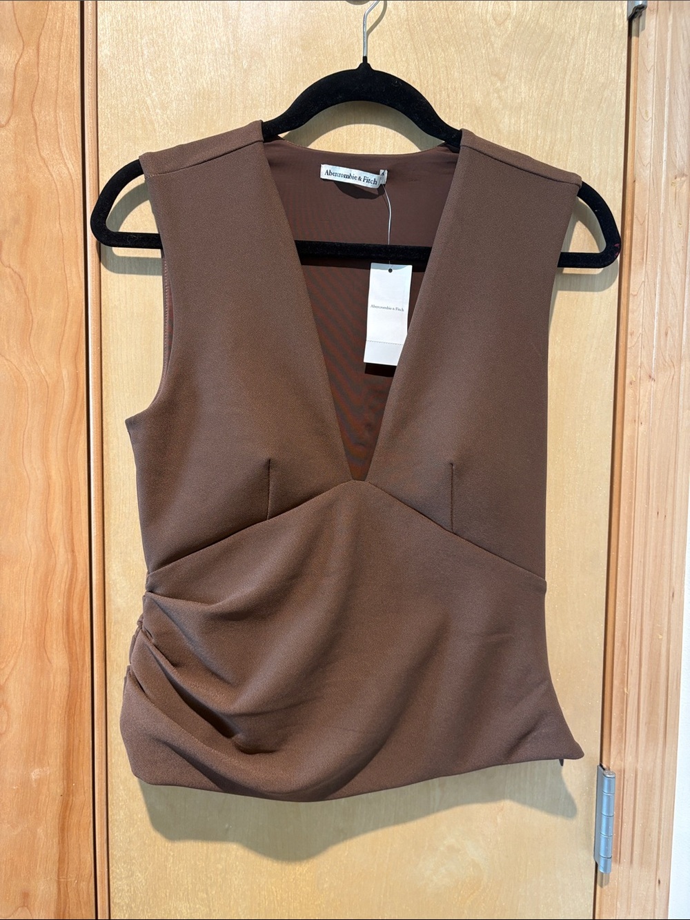 Abercrombie & Fitch Sleeveless V-Neck Brown Women's Top - Picture 1 of 3